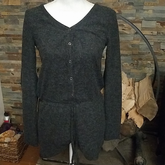 1 sm. Left!! NWT charcoal long sleeve romper - Picture 4 of 4